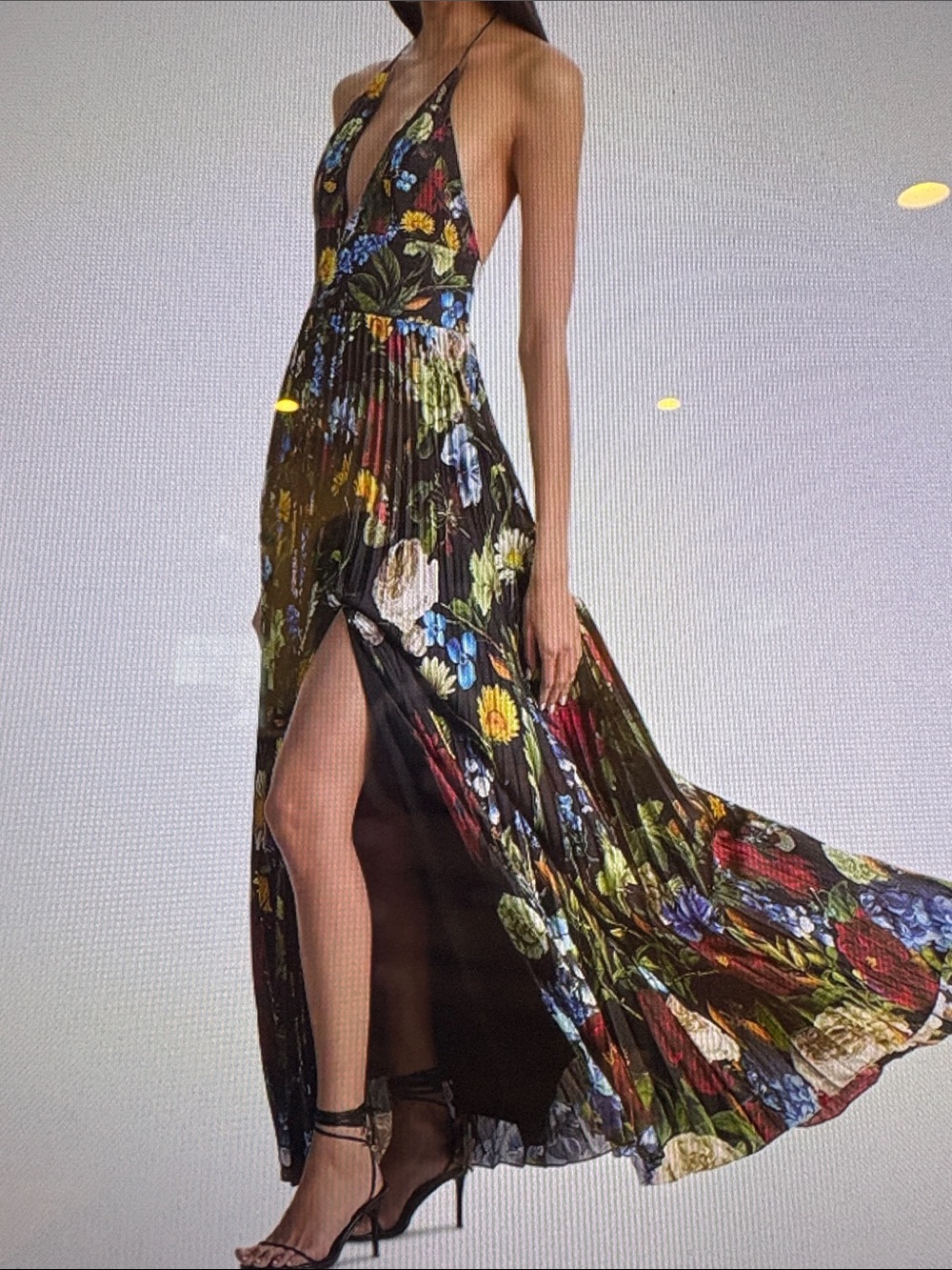 Alice and Olivia Hannah Pleated Floral Halter Maxi Dress with High Slit Size 0 - Picture 4 of 10